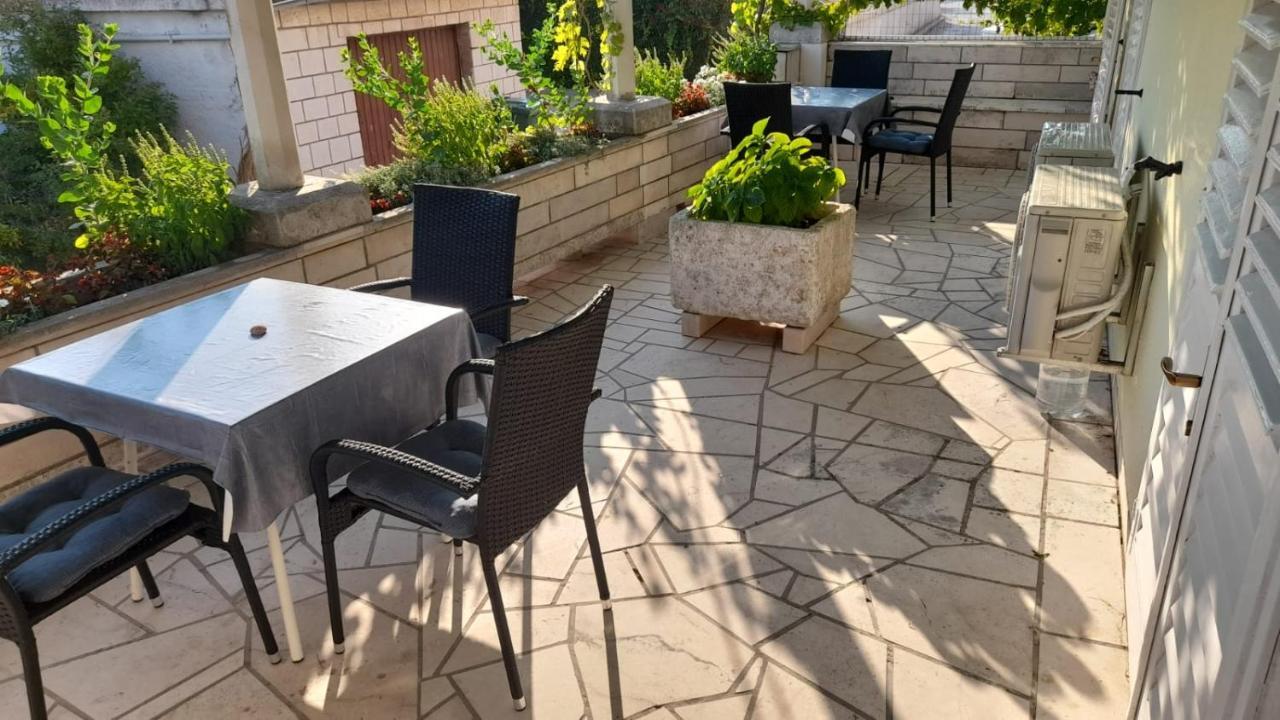Apartments Lumbarda Extérieur photo